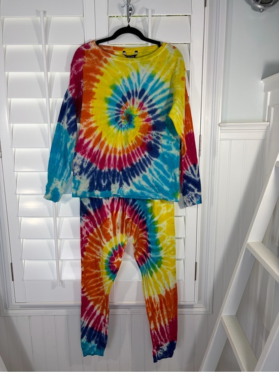 #followme Other - NWT Tie-Dye Spiral Lounge Set (M)
